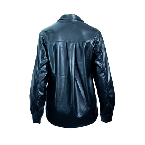 Camisola de vinipiel STREET GLAM con bolsos frontales para dama